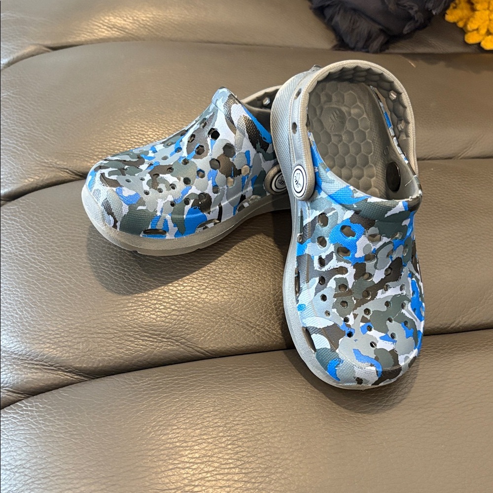 Joybees Toddler boy Active Clog Size 8-9